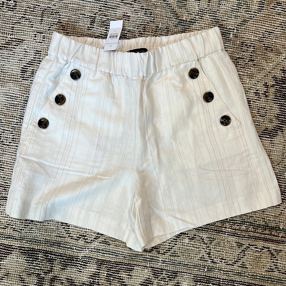Ann Taylor Ivory Cream Striped Linen Blend Shorts NWT Small